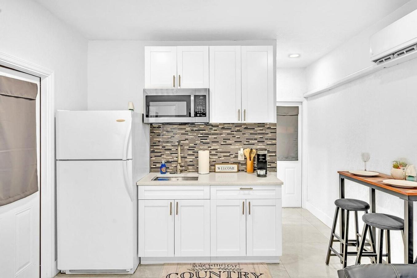 Boutique One Bdrm Close To Aventura Mall & Beach 할렌데일비치 외부 사진